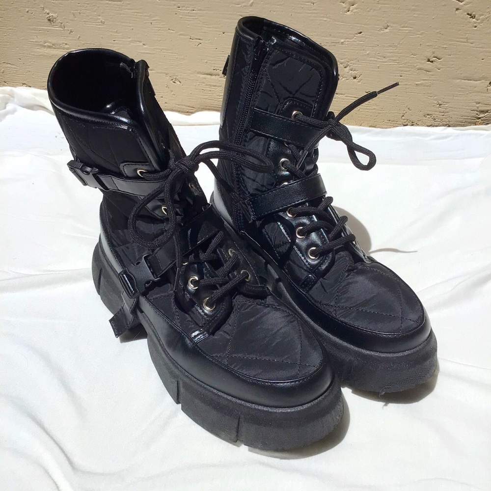 Platform boots.